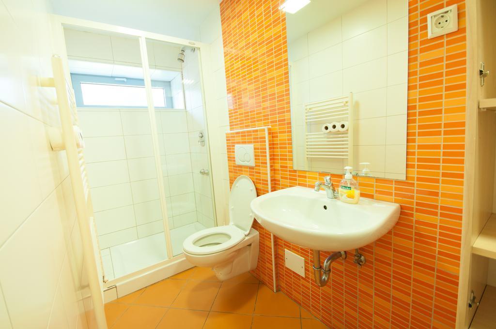 Simbol Rooms With Free Private Parking Ljubljana Room photo