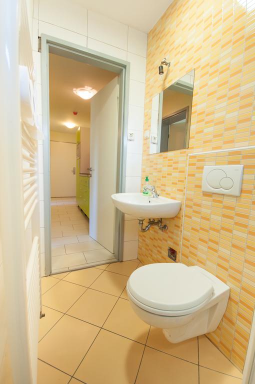 Simbol Rooms With Free Private Parking Ljubljana Room photo