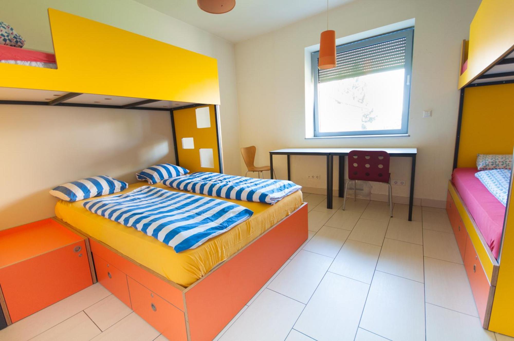 Simbol Rooms With Free Private Parking Ljubljana Room photo