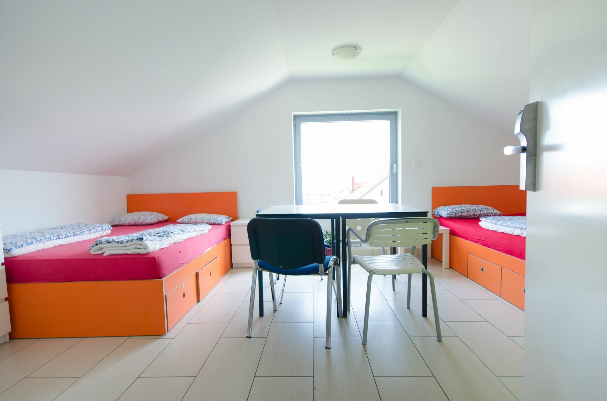 Simbol Rooms With Free Private Parking Ljubljana Exterior photo